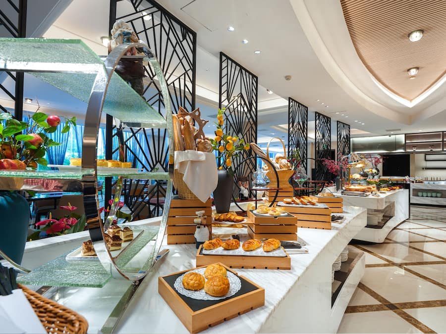 Daily buffet breakfast for a fee