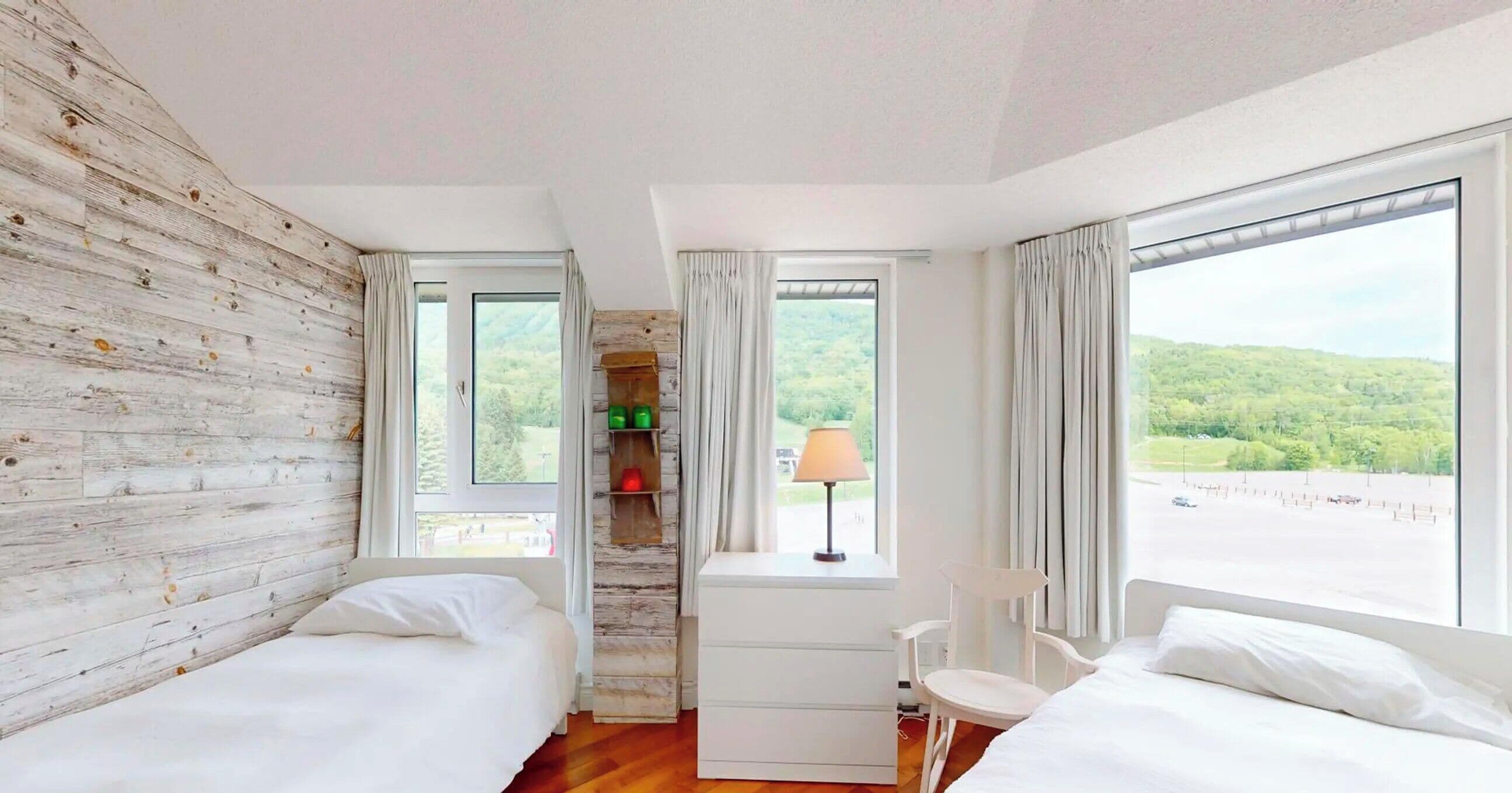 Premium Condo, 4 Bedrooms, Mountain View | Hypo-allergenic bedding, blackout curtains, iron/ironing board