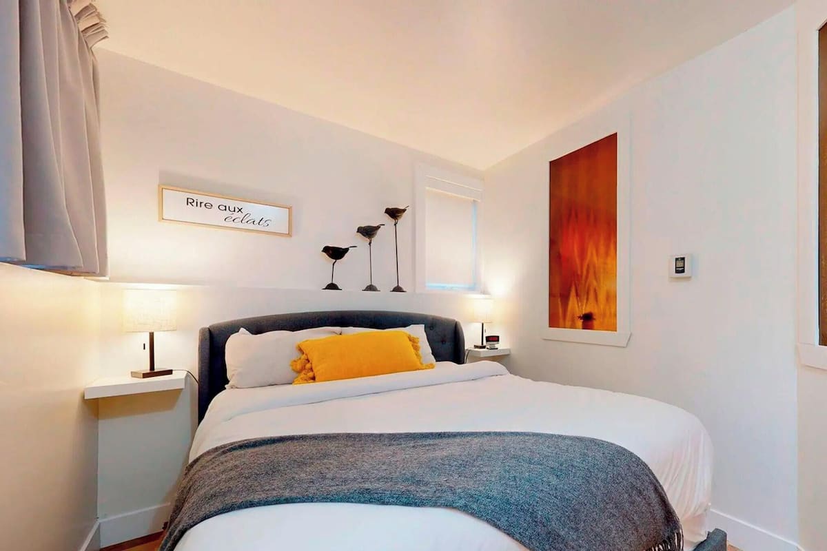 Ropa de cama hipoalergénica y cortinas blackout 