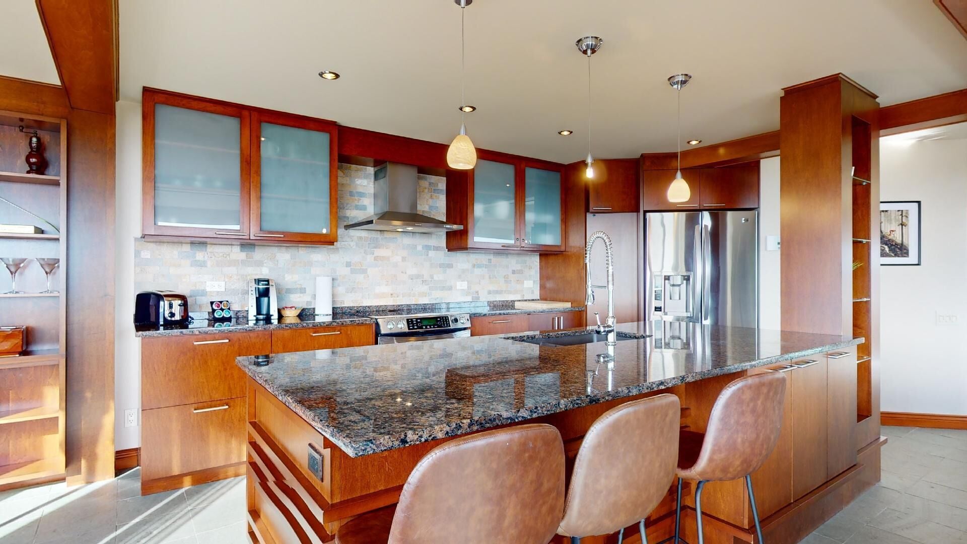 Penthouse superior, 3 habitaciones | Cocina privada | Refrigerador, microondas, tostadora y horno tostador 