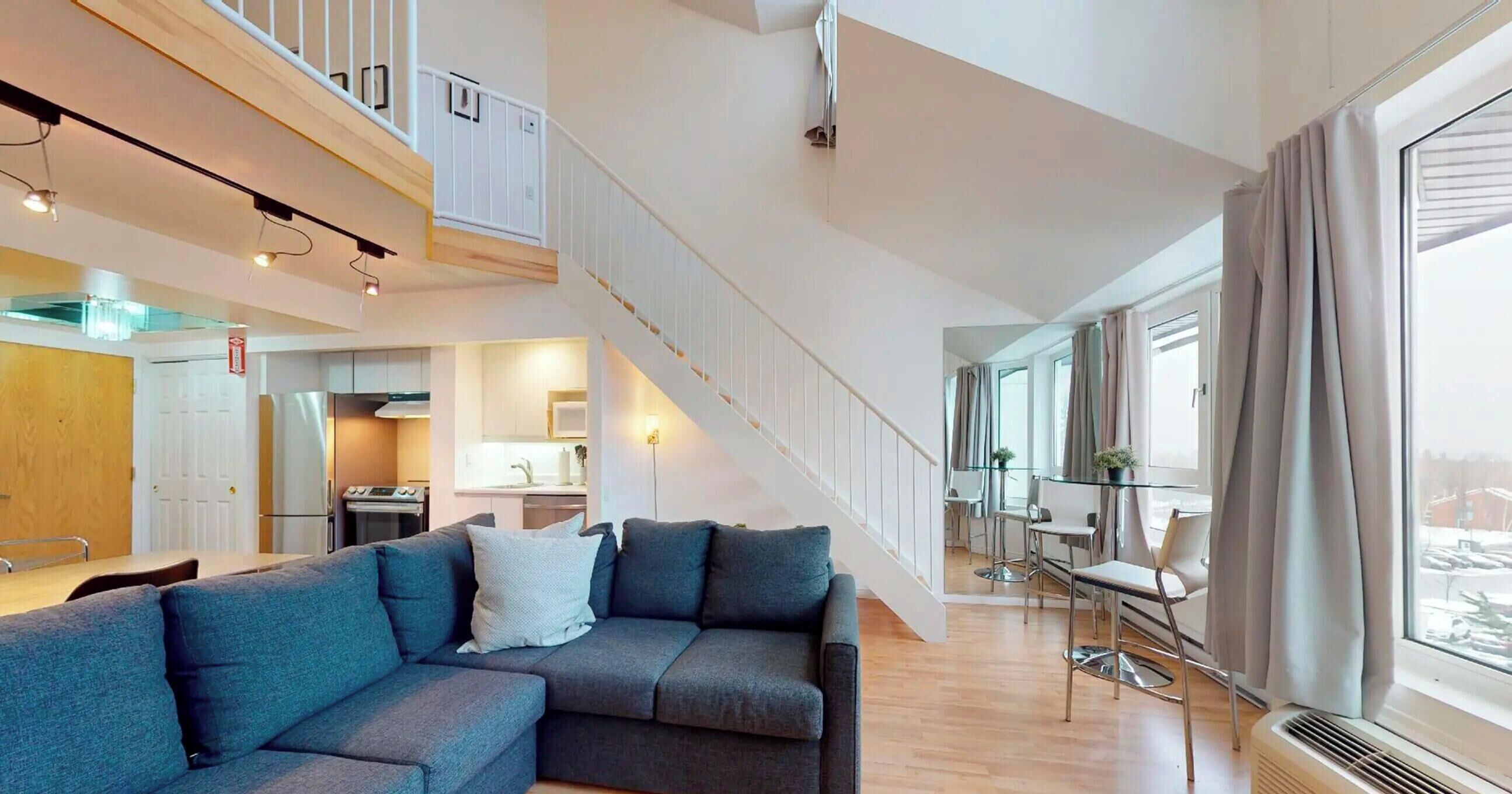 Superior Condo, 1 Bedroom (Mezzanine - Ski-in/Ski-out) | Living area | 32-inch TV with cable channels