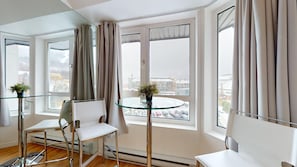 Superior appartement, 1 slaapkamer (Mezzanine - Ski-in/Ski-out) | Uitzicht op het resort