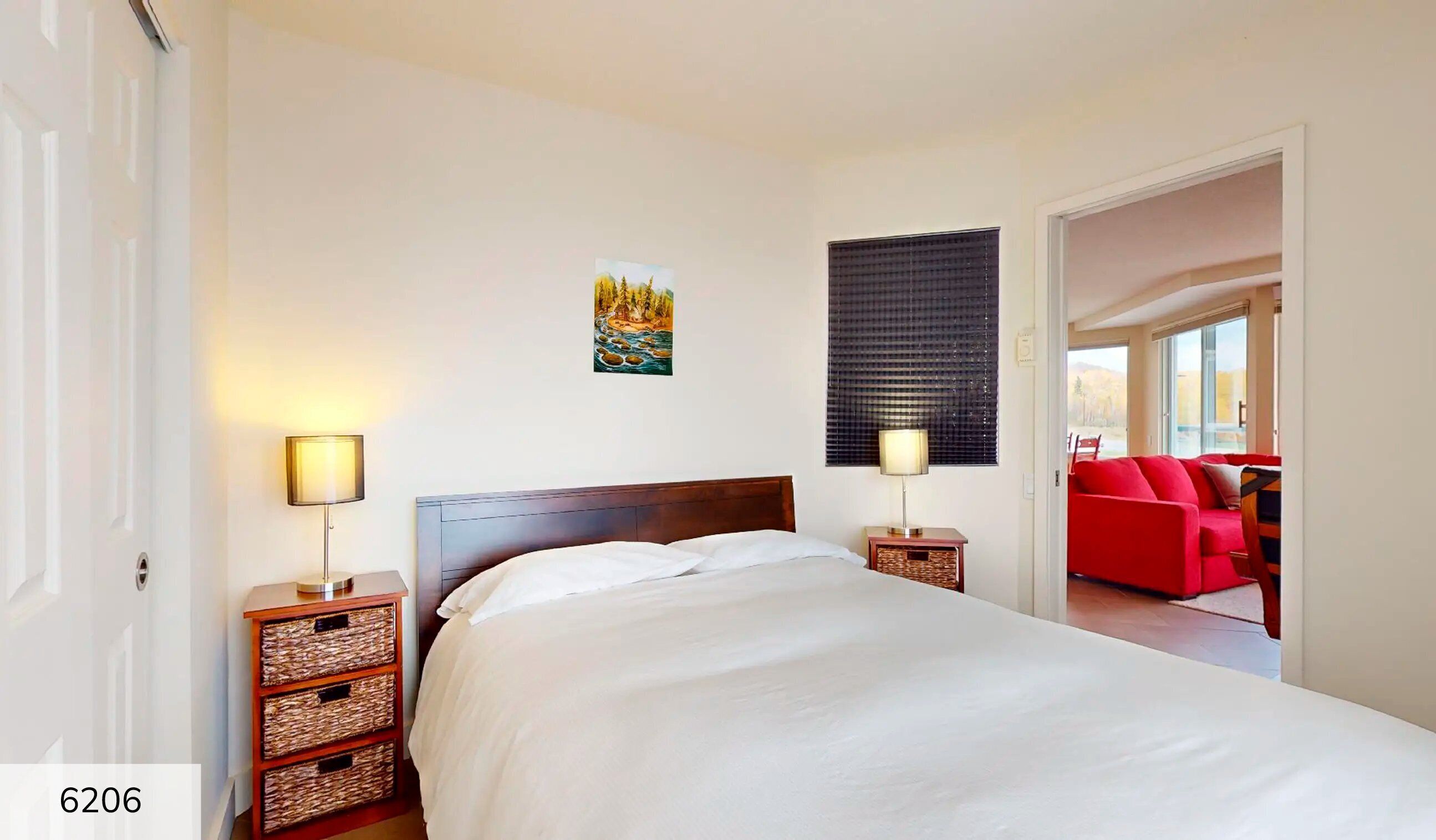 Family Apartment, 3 Bedrooms (Ski-in/Ski-out) | Hypo-allergenic bedding, blackout drapes, iron/ironing board