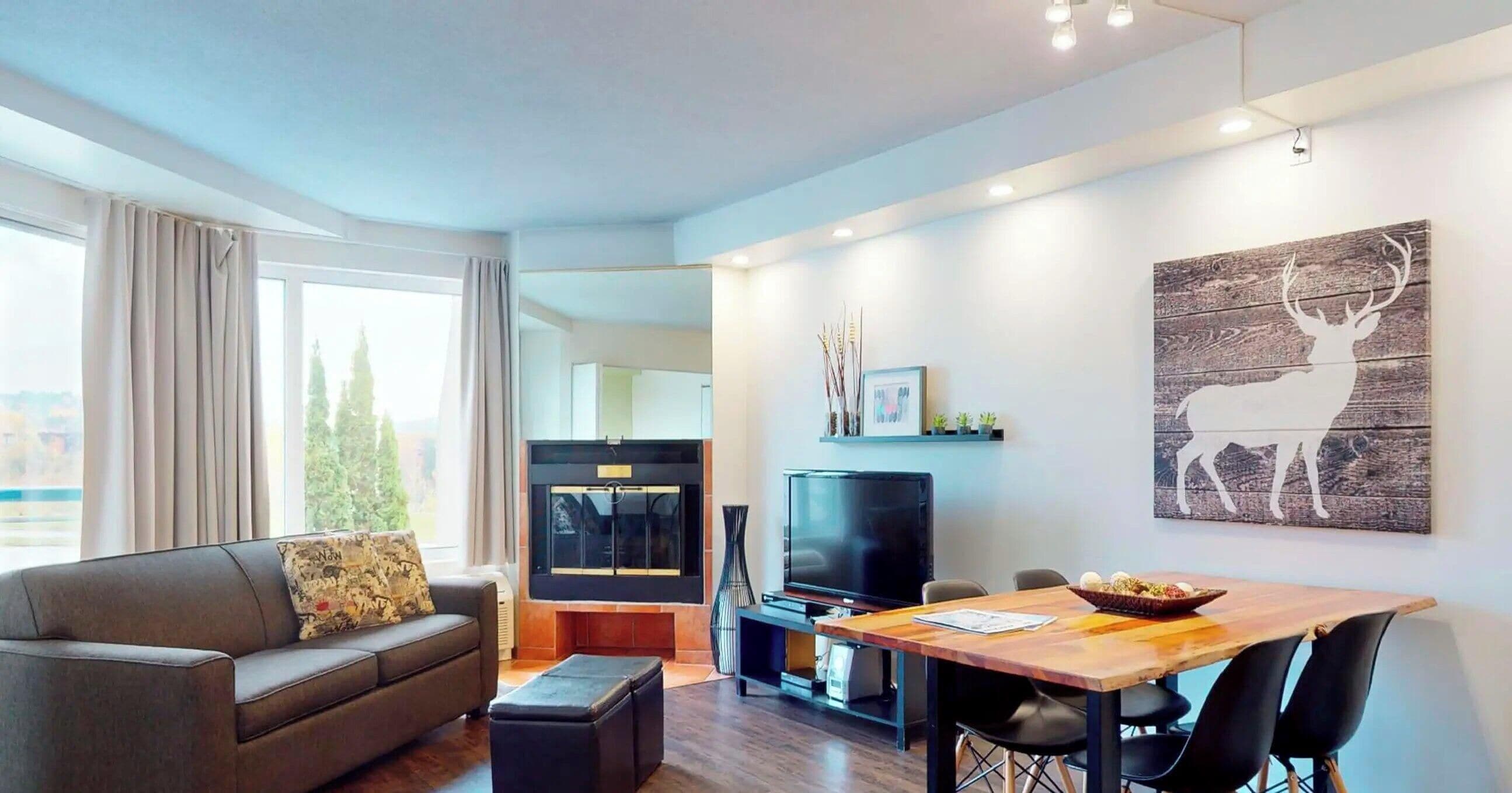 Superior Condo, 1 Queen Bed with Sofa bed | Living area