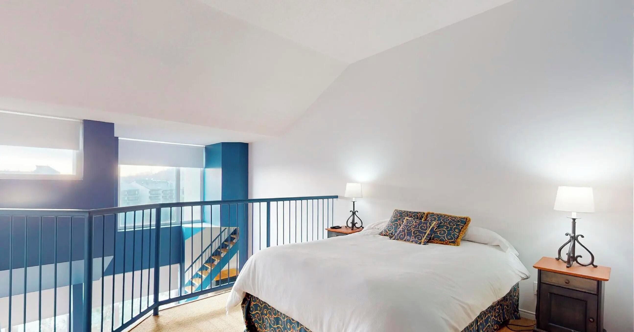 Superior Condo, 1 Bedroom (Mezzanine - Ski-in/Ski-out) | Hypo-allergenic bedding, blackout curtains, iron/ironing board