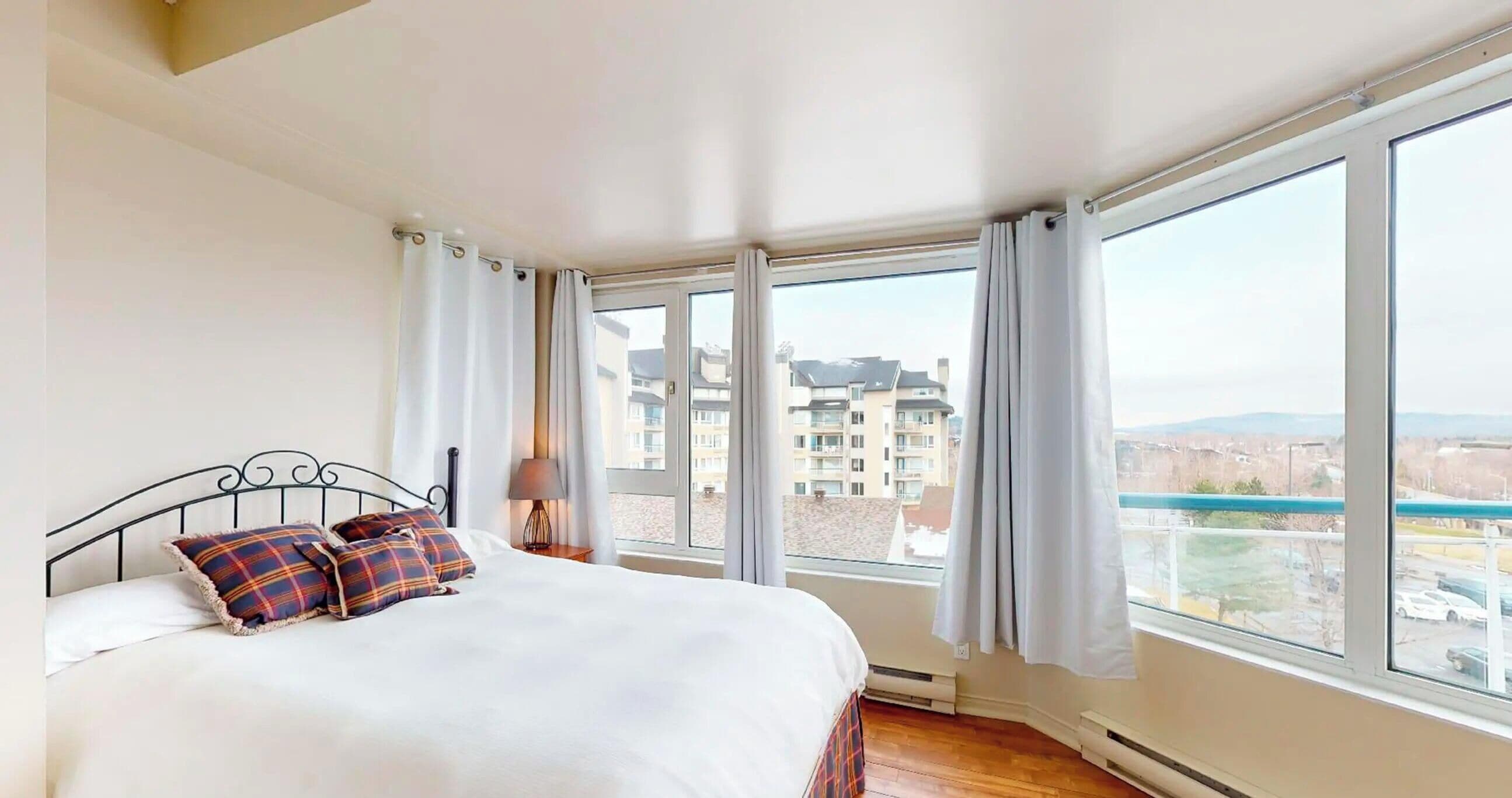 Appartement, 2 chambres (Ski-in/Ski-out) | Literie hypoallergénique, rideaux occultants, fer et planche à repasser