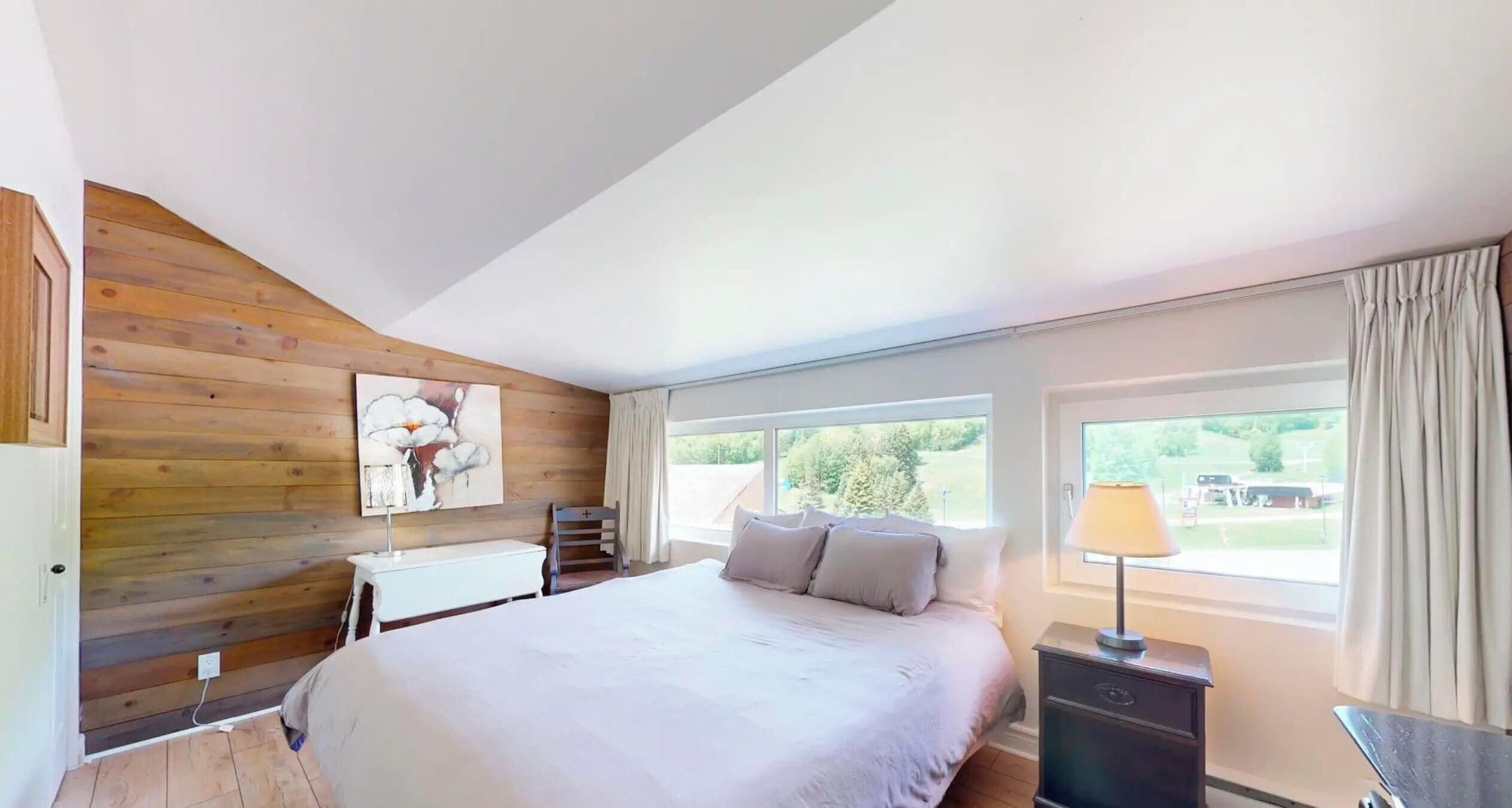 Premium Condo, 4 Bedrooms, Mountain View | Hypo-allergenic bedding, blackout curtains, iron/ironing board