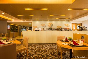 Daily buffet breakfast for a fee