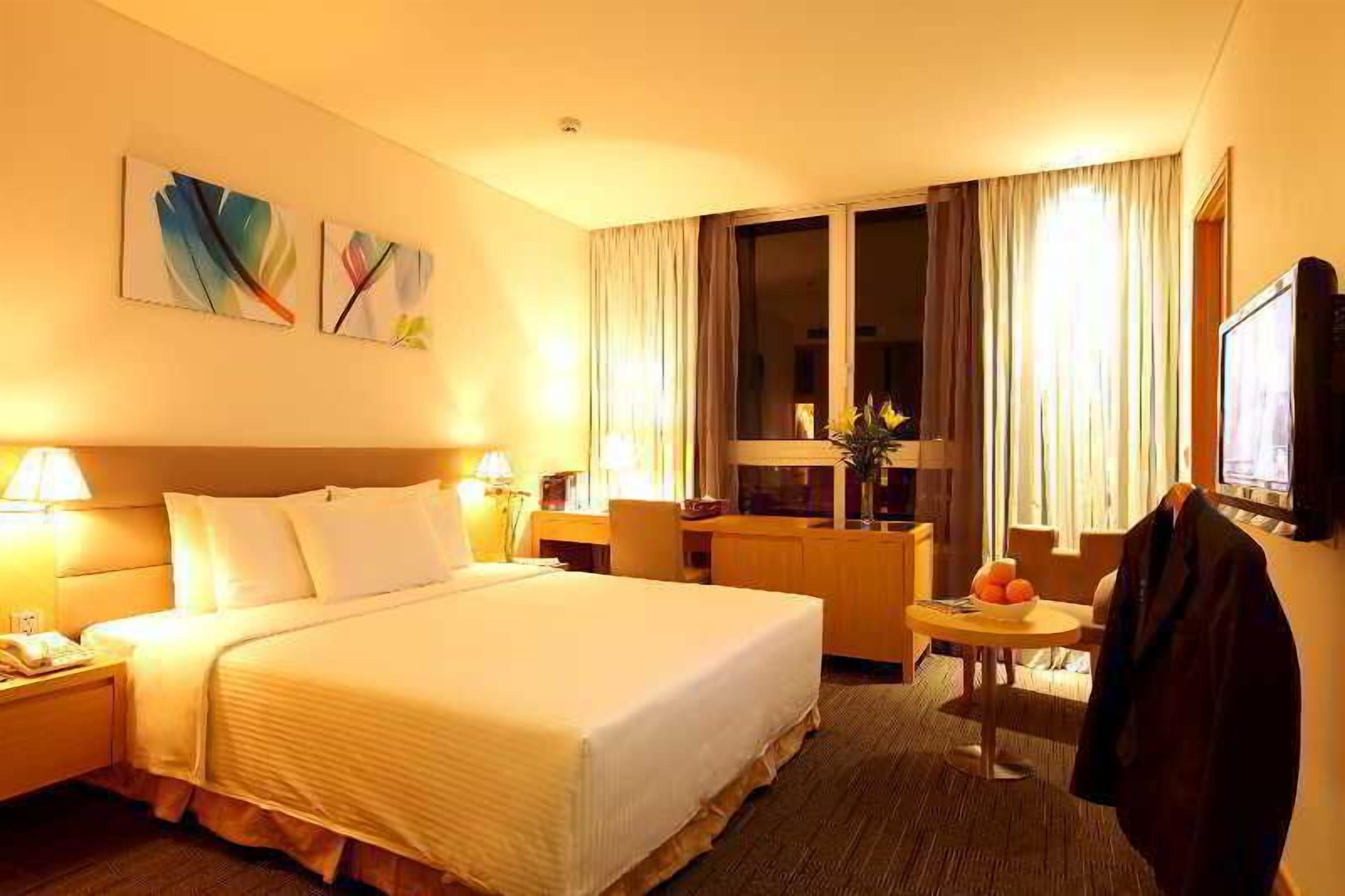 Minibar, in-room safe, desk, blackout curtains