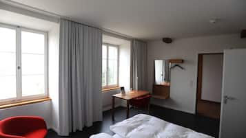 Premium bedding, down duvets, individually furnished, desk