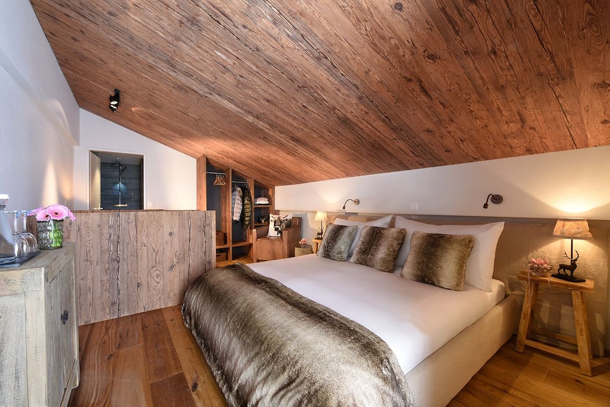 1 bedroom, premium bedding, in-room safe, blackout curtains