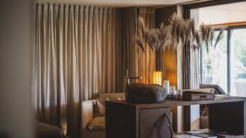 Sauna, steam room, hot stone massages, prenatal massages, facials