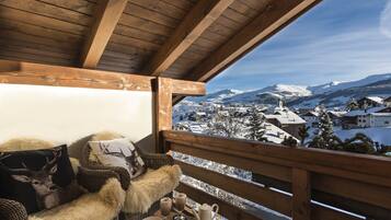 Suite de lujo, 2 baños, vistas a la montaña | Balcón