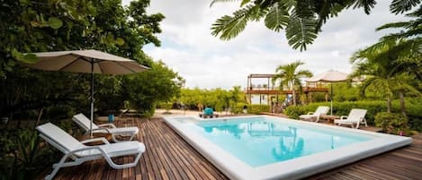 Private beach, white sand, sun-loungers, beach umbrellas