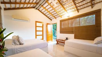 Bungalow, Sea View | Hypo-allergenic bedding, bed sheets
