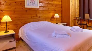 Departamento, 3 habitaciones (Ecolodge Tribu) | Muebles diferentes, cortinas blackout y tabla de planchar con plancha