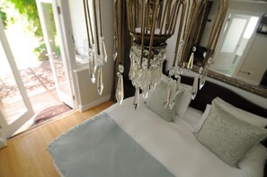 Egyptian cotton sheets, hypo-allergenic bedding, down duvets