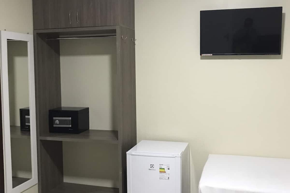 Minibar, in-room safe, free WiFi, bed sheets