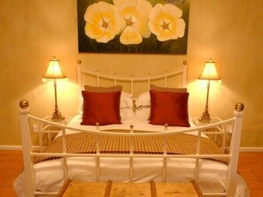 Décoration personnalisée, ameublement personnalisé, draps fournis