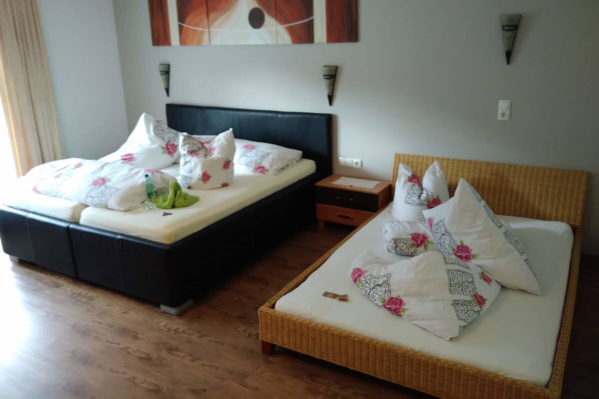 Chambre Triple, balcon, vue montagne