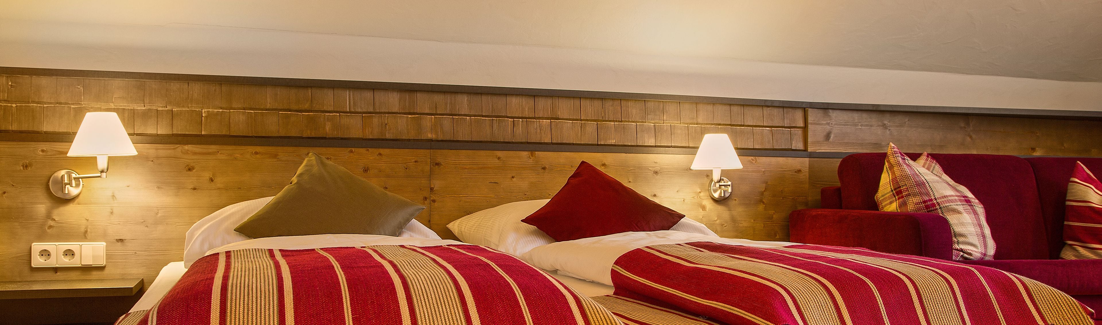 junior room | in-room safe, individually decorated, desk, laptop workspace