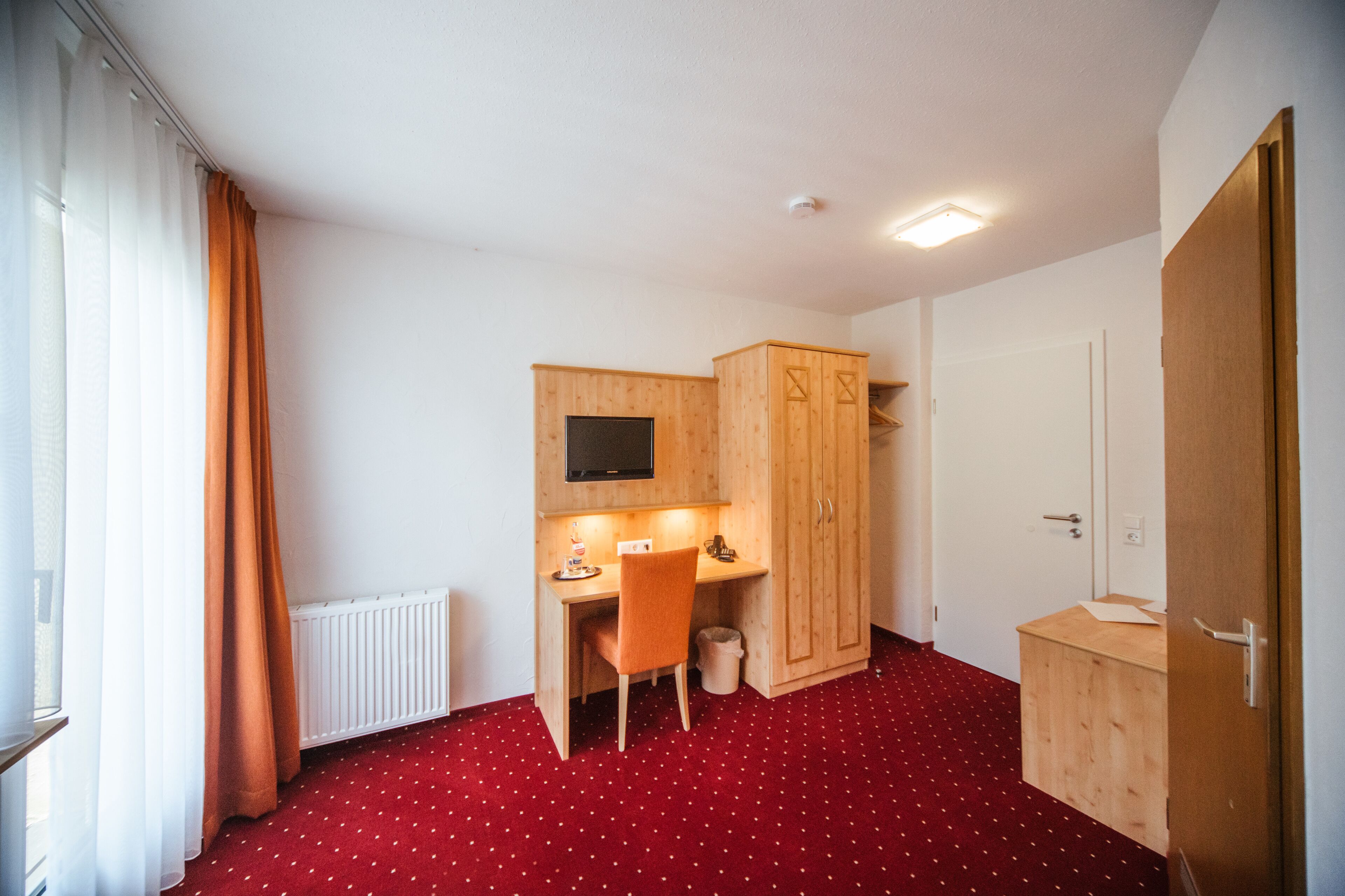 single room | in-room safe, individually decorated, desk, laptop workspace