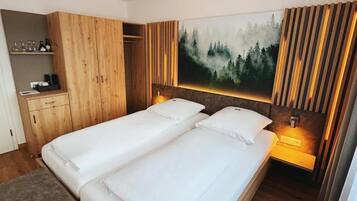 In-room safe, individually decorated, desk, laptop workspace