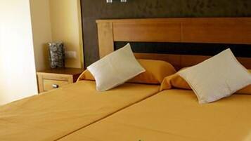 1 dormitori, escriptori i habitacions insonoritzades