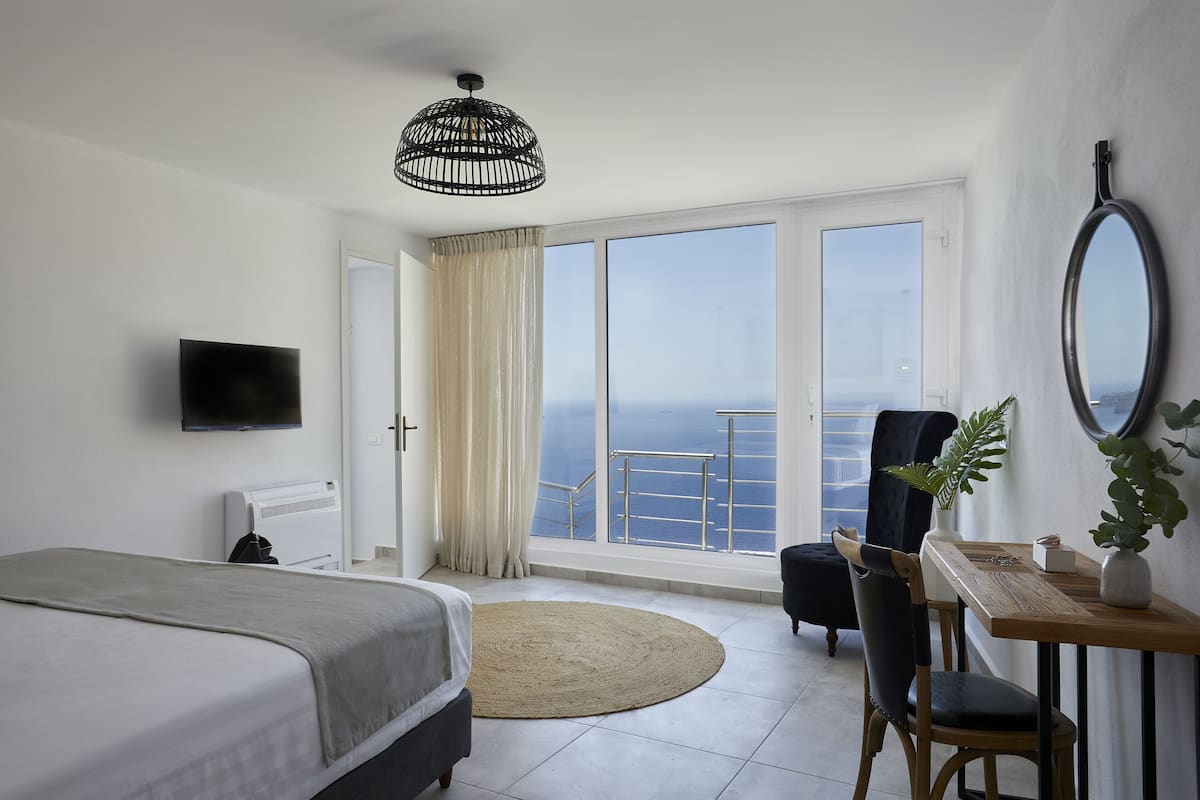 two bedroom villa with indoor private cave pool | 2 bedrooms, minibar, in-room safe, soundproofing