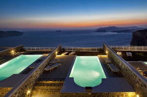 Infinity pool