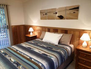 Villa, 1 habitación (Stairs) | 1 dormitorio, ropa de cama de alta calidad, mobiliario individual