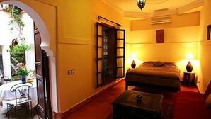 Pillowtop beds, in-room safe - Riad Elsagaya (Marrakech)