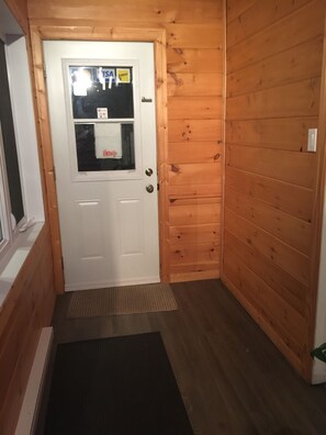 Interior entrance - Motel 149 (Mont-Tremblant)