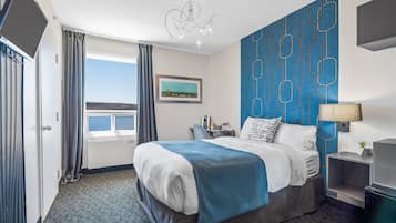 Habitació estàndard, 1 llit doble, vistes al llac | Escriptori, espai de treball apte per a portàtils i cortines opaques