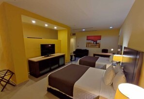 Down duvets, in-room safe, individually furnished, desk - Hipico Inn Hotel (Tihuatlán)