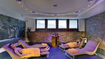 Sauna, steam room, Turkish bath, body treatments, aromatherapy