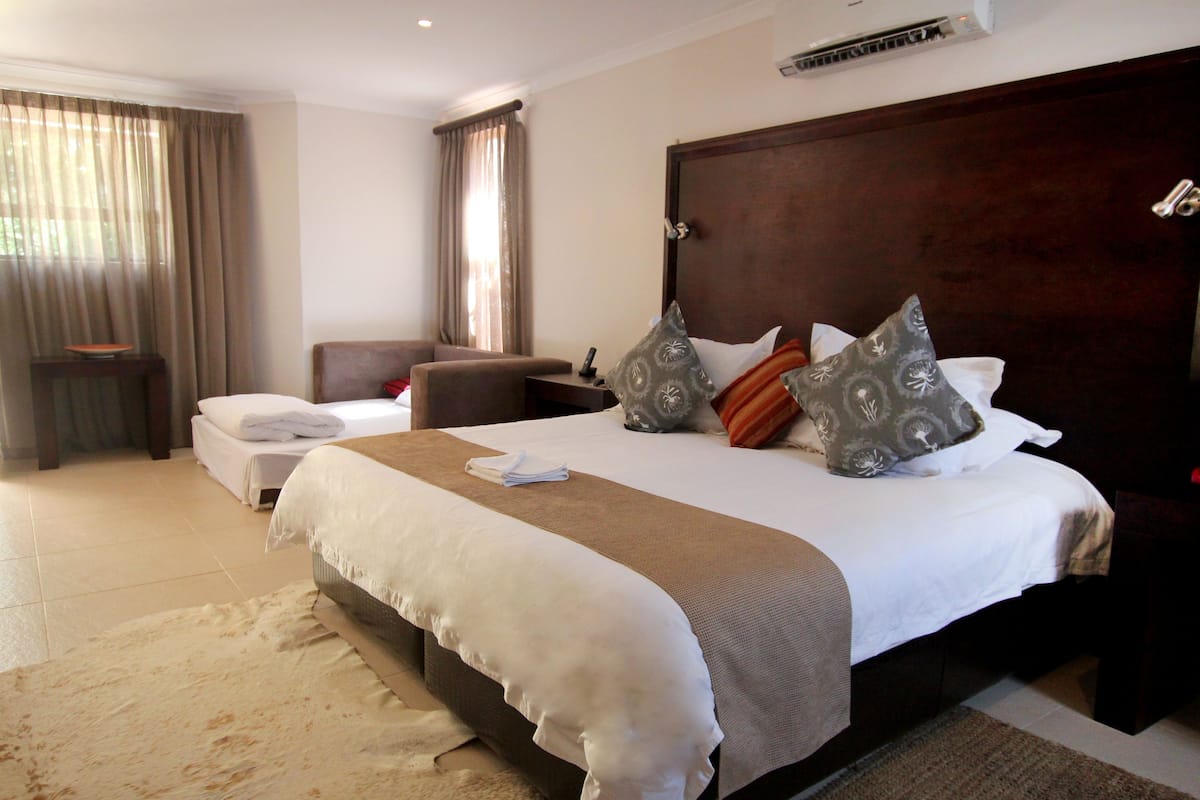Minibar, in-room safe, desk, rollaway beds