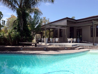 Ibhayi Guest Lodge