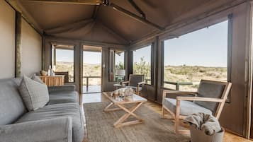 2 habitaciones, ropa de cama de alta calidad y minibar