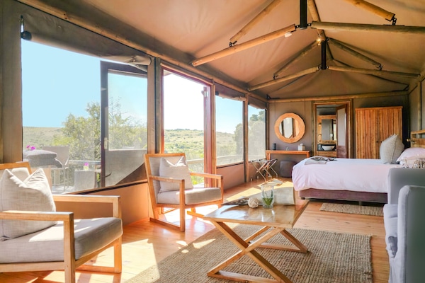 Ropa de cama de alta calidad y minibar