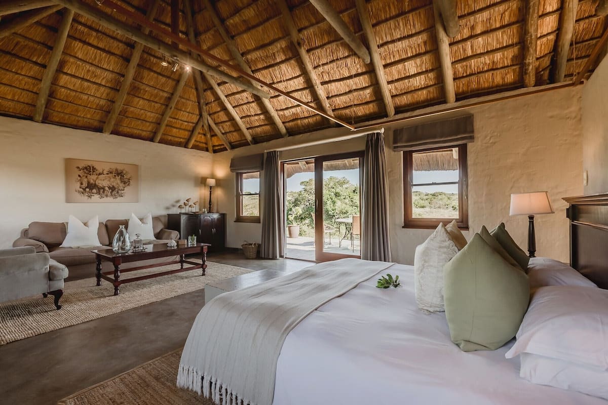 Ropa de cama de alta calidad y minibar