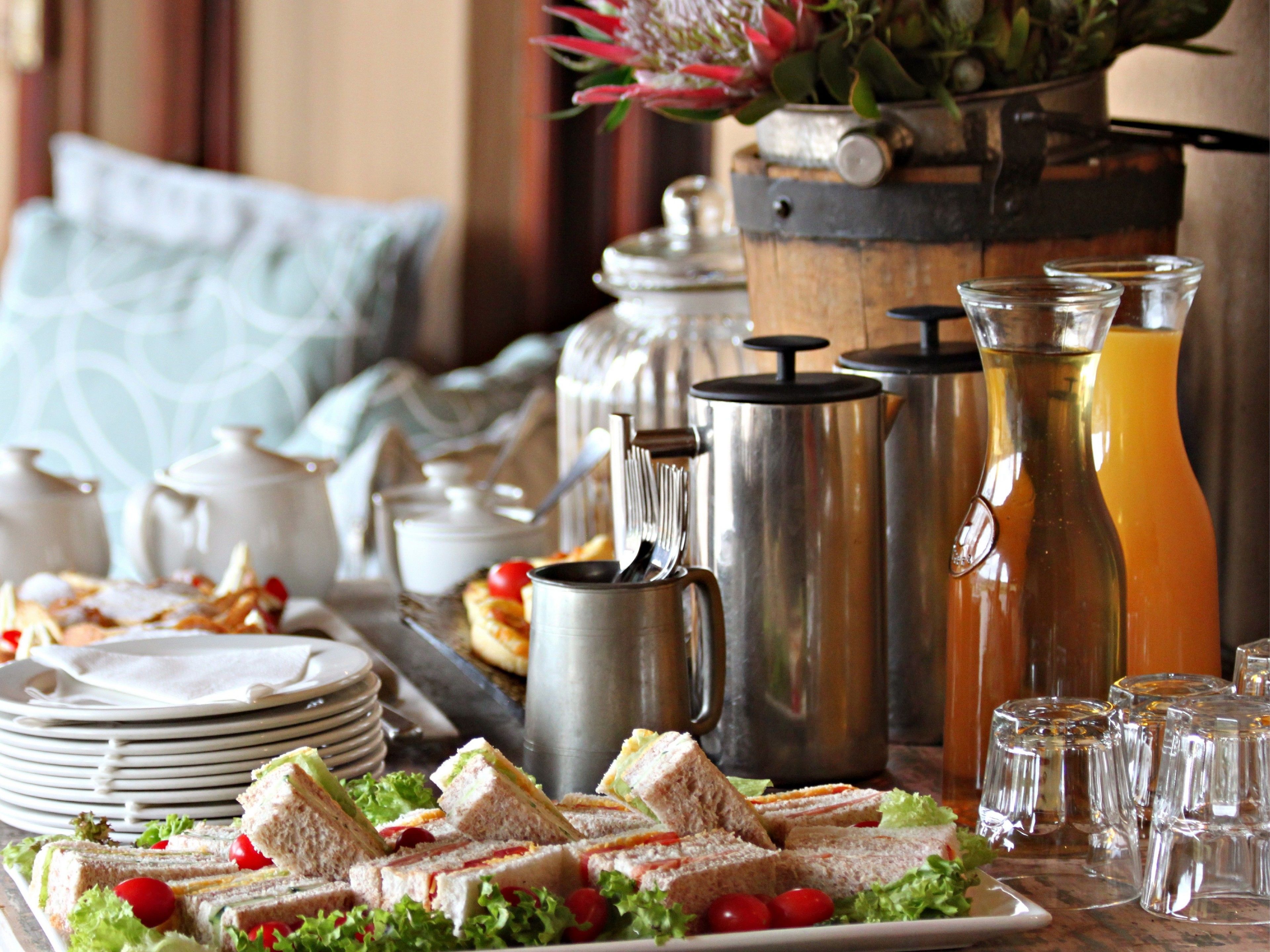 Free daily English breakfast 