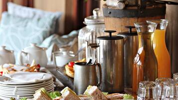 Petit déjeuner anglais compris tous les jours