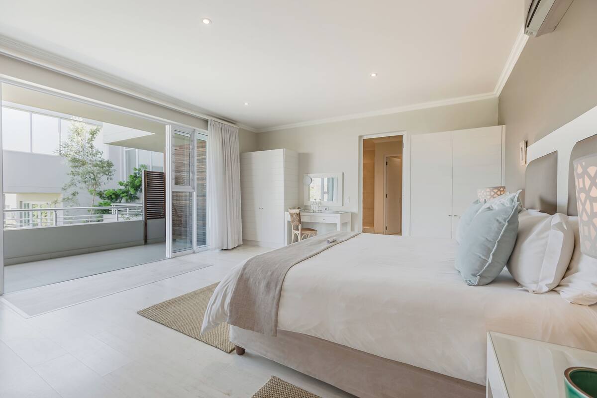 Luxury Suite, Balcony | Premium bedding, minibar, in-room safe, blackout drapes