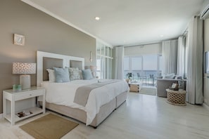 奢华套房, 阳台, 海景 | 1 多间卧室、高档床上用品、迷你吧、客房内保险箱