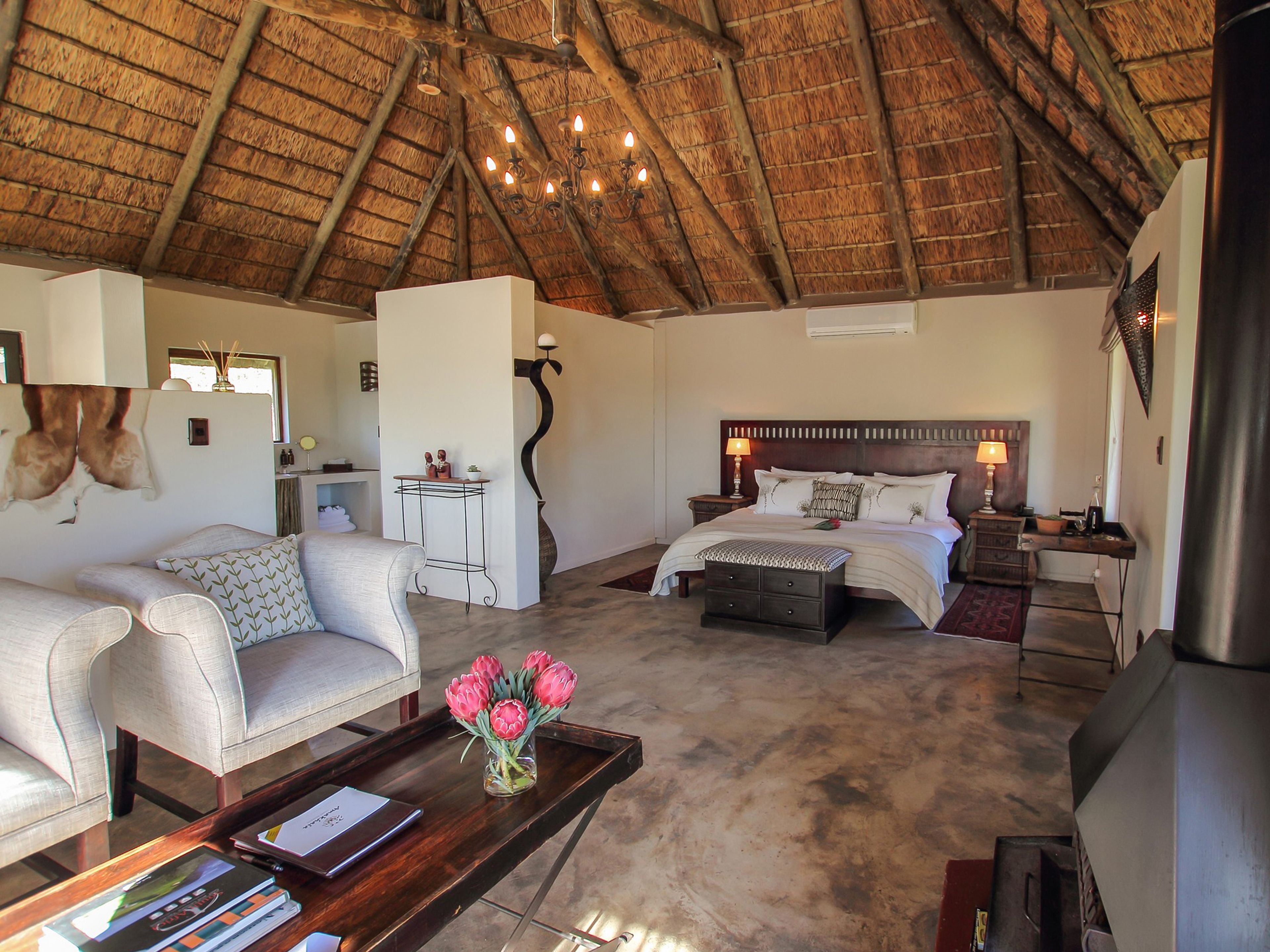 Luxury King Suite  | 1 bedroom, minibar, in-room safe, desk