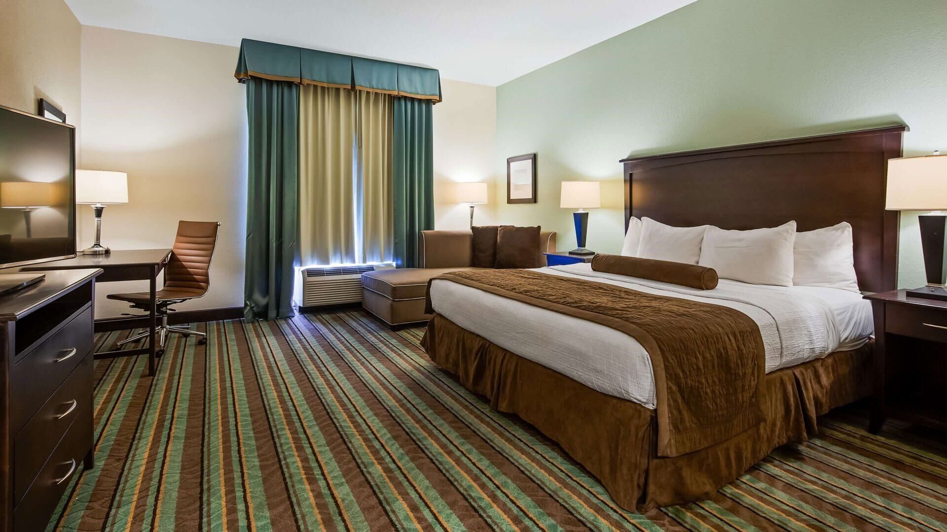 In-room safe, desk, laptop workspace, soundproofing