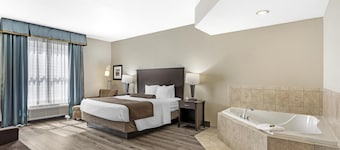 Best Western Plus Chain of Lakes Inn & Suites