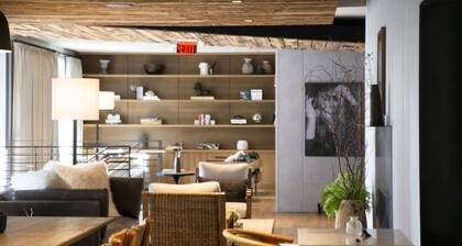 The Lloyd Stamford, Tapestry Collection by Hilton