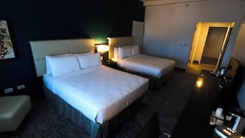 Deluxe Double Room | Down duvets, pillow-top beds, in-room safe, desk